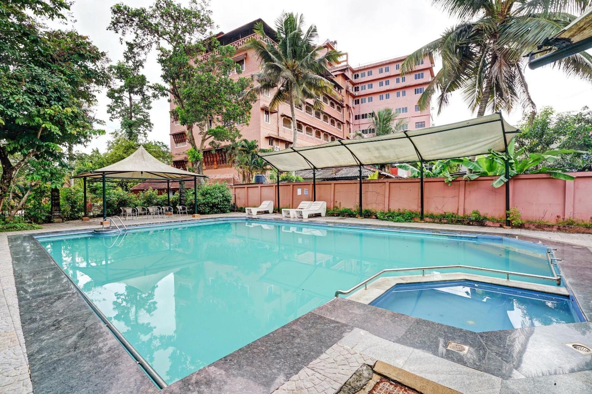 Palette - Pagoda Resorts Alappuzha Esterno foto