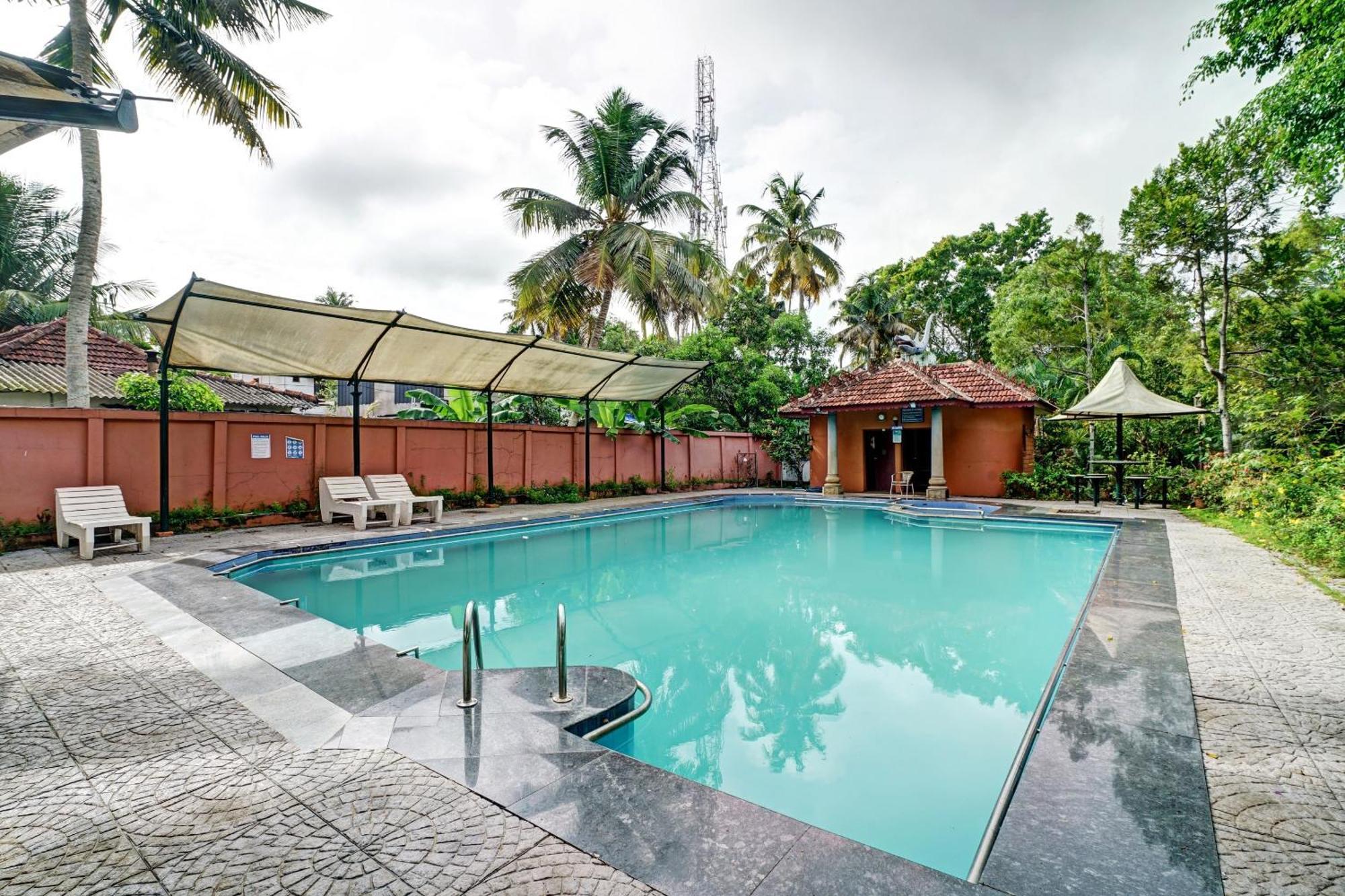 Palette - Pagoda Resorts Alappuzha Esterno foto