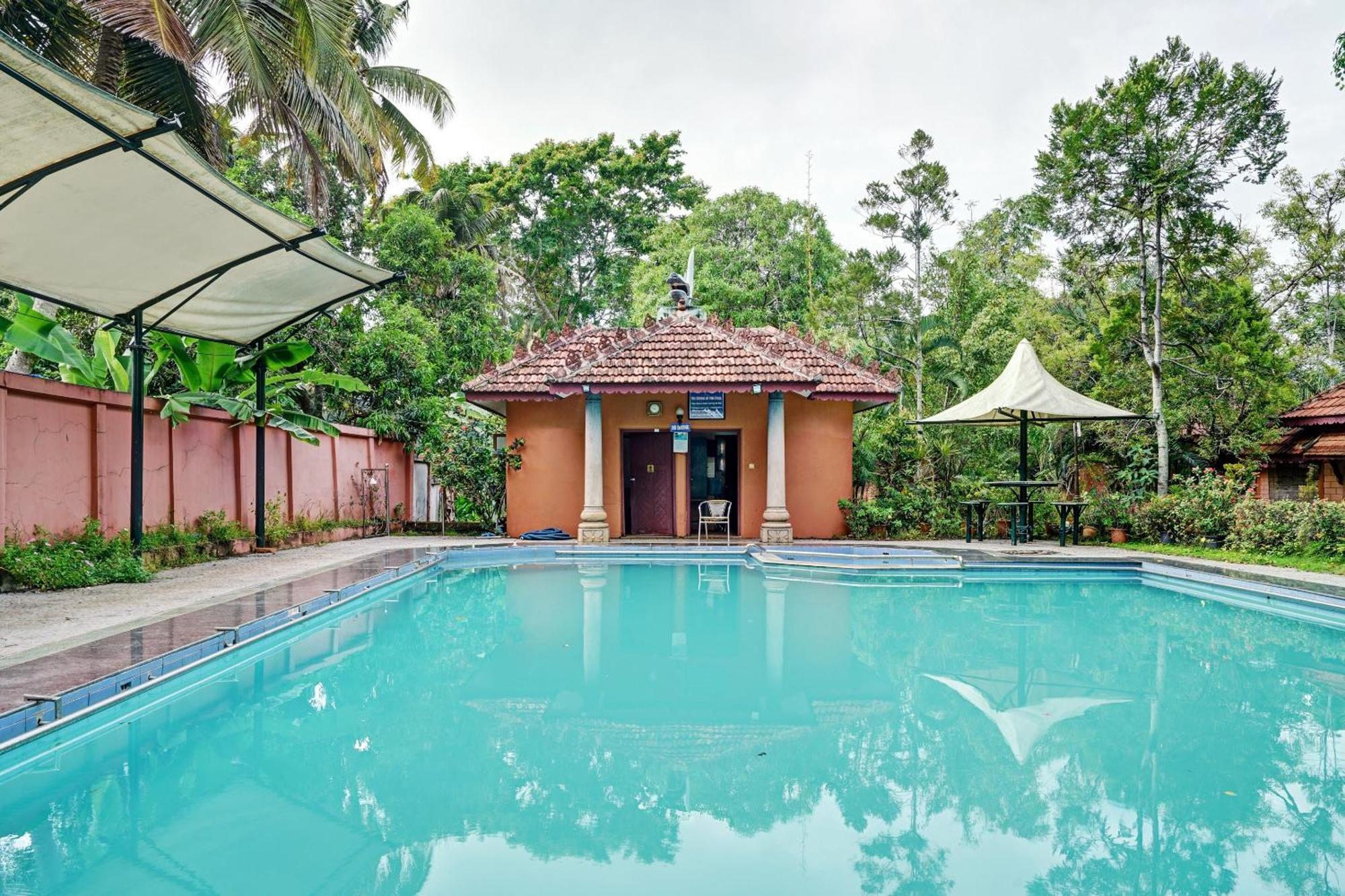 Palette - Pagoda Resorts Alappuzha Esterno foto
