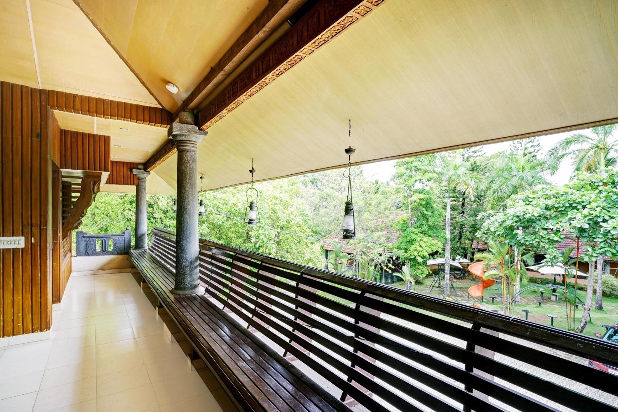 Palette - Pagoda Resorts Alappuzha Esterno foto