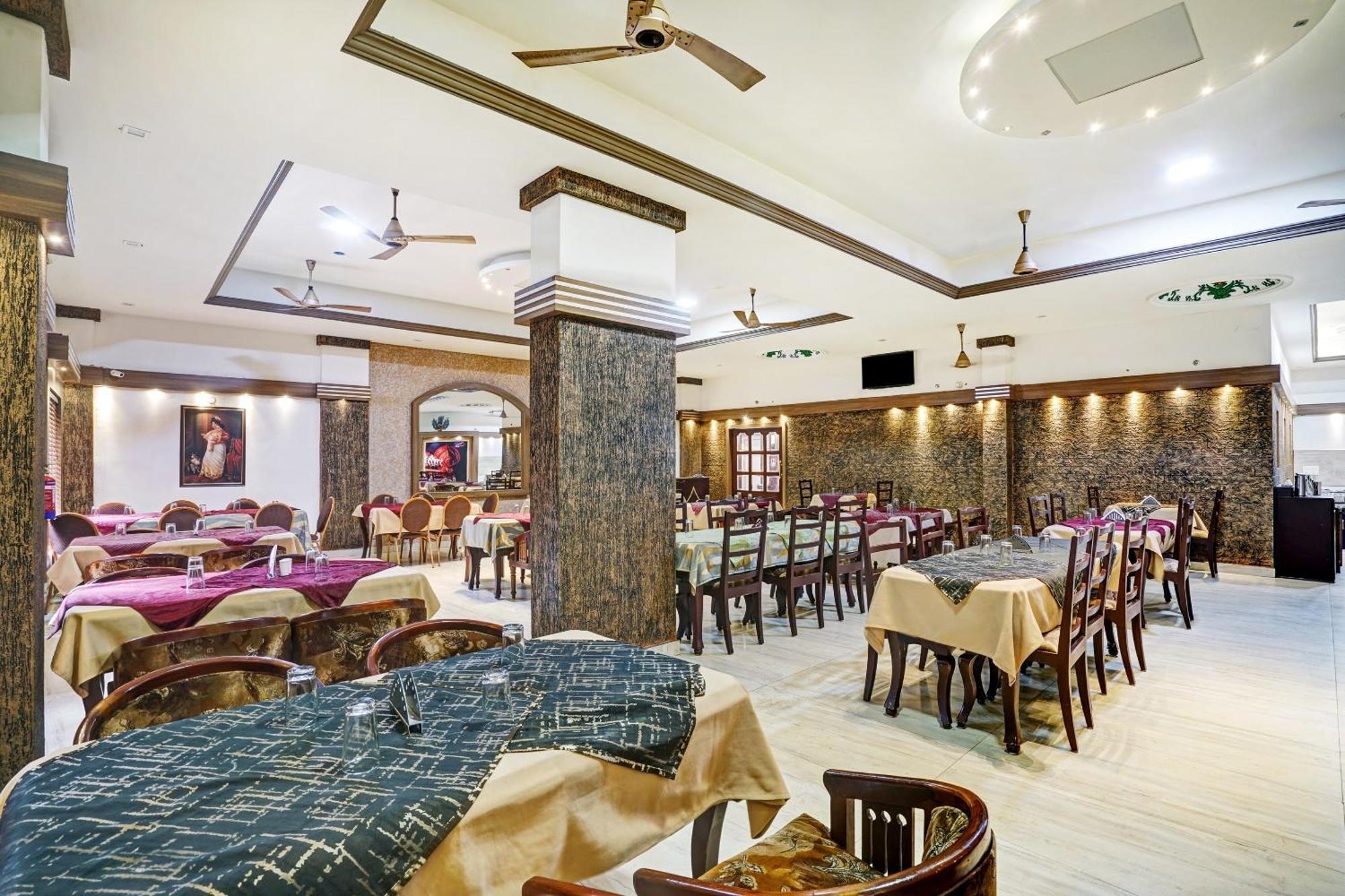 Palette - Pagoda Resorts Alappuzha Esterno foto